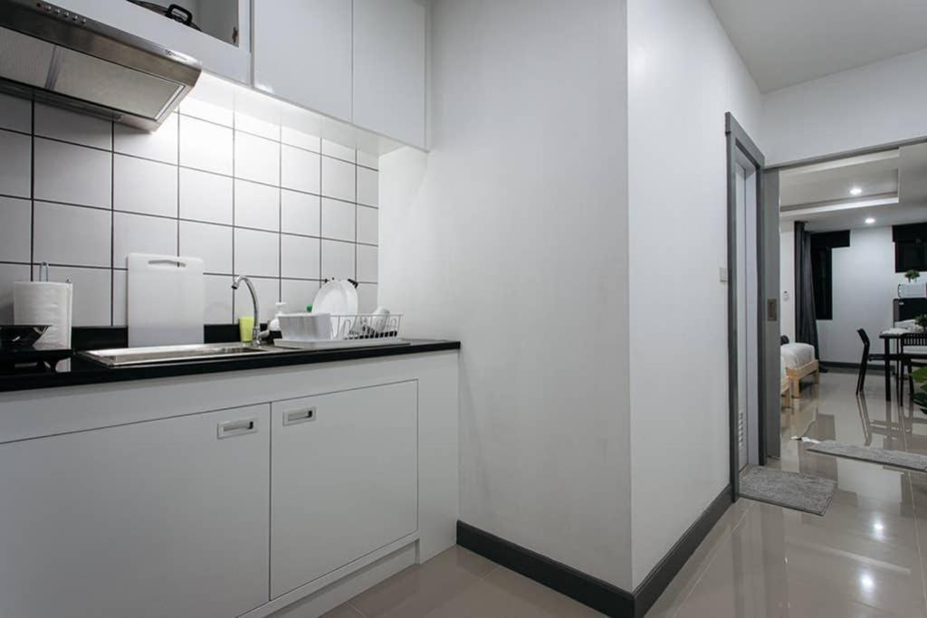 شقة P2 Silom Large 2Beds Full Kitchen Wifi 4-6Pax بانكوك المظهر الخارجي الصورة